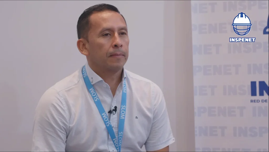 Mauricio Herrera representante de AMPP Capitulo Colombia, durante la entrevista en el evento, realizada por Francesco Solari CEO de Inspenet.