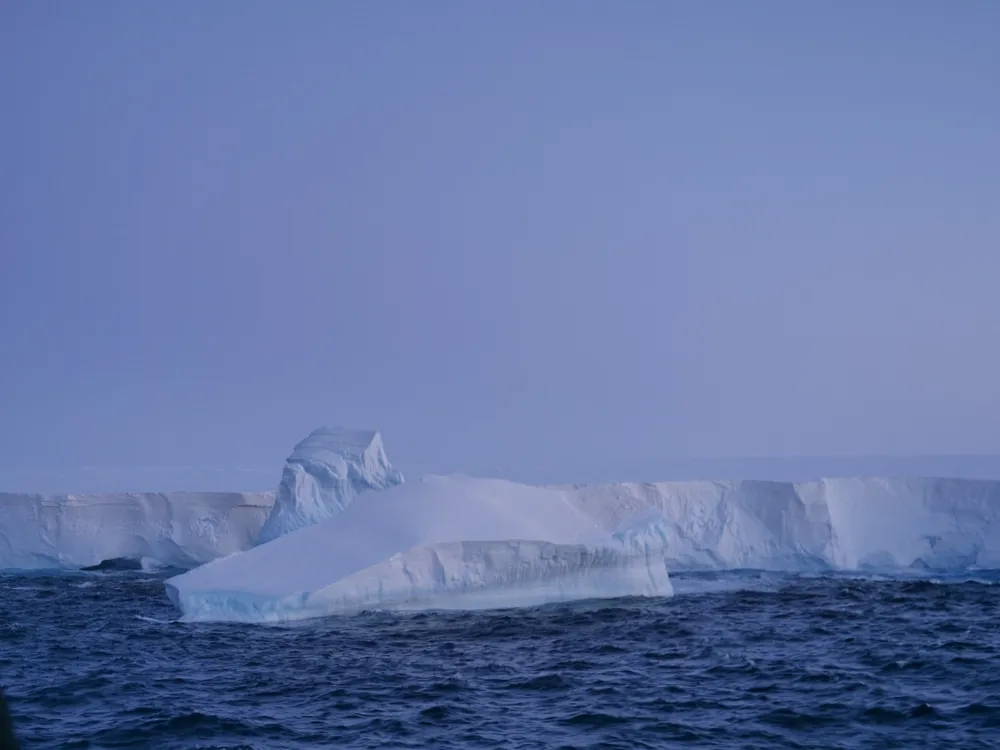 Iceberg A23a en movimiento